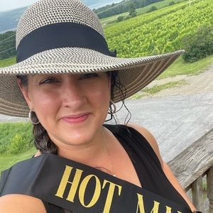 Meet your Posher, Nicole